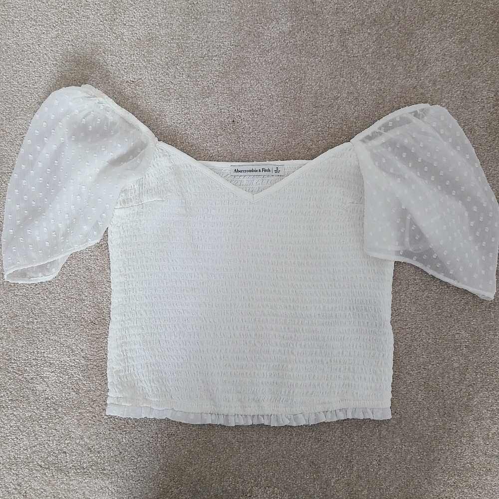 Abercrombie & Fitch white cropped top Size small